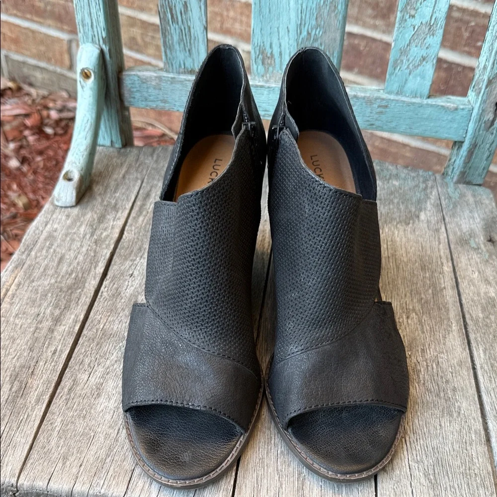 Lucky Brand Ladies 10M Black Jedrek Open Toe Wedge Ankle Bootie